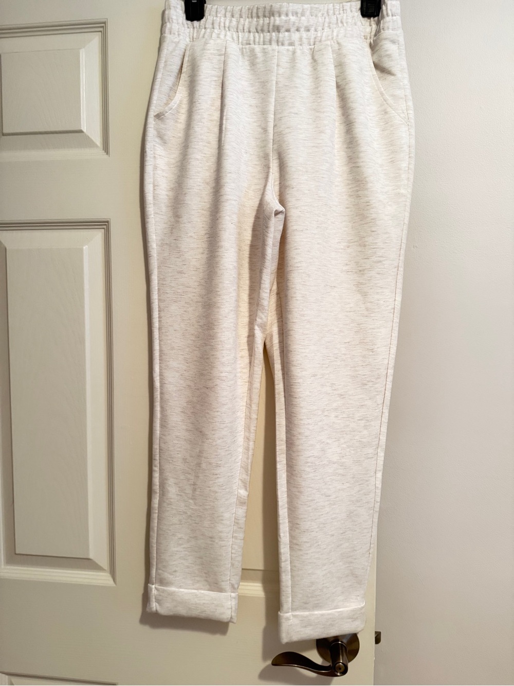 Lightweight knit pant